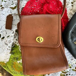 Mini coach crossbody